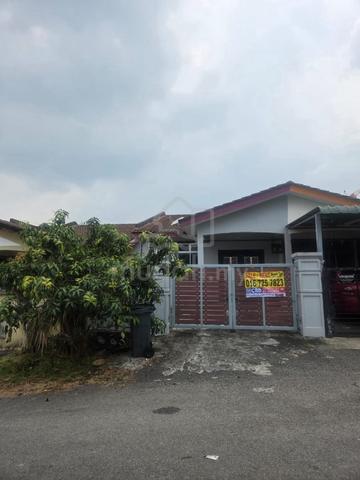 studio type single storey terrace 1