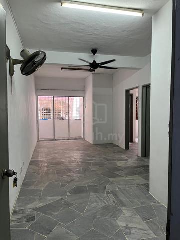 Taman Daya Shop Apartment 1