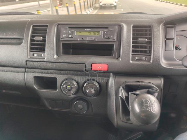 2023 Toyota Hiace 2.5 (M) Window Van Low (No Seat) - 5