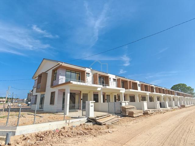 Full Loan_New Project_2 Storey Teres at Parit Buntar near pekan baru 1