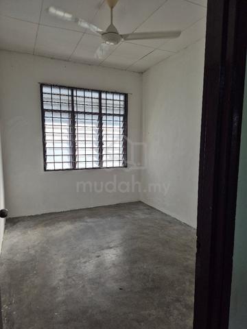 Rumah Teres 2 tingkat untuk disewa 1
