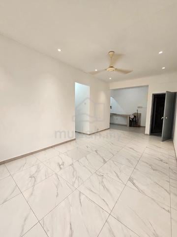 Flat Bukit Indah 1