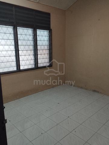 Rumah Sewa Ayer Tawar 4