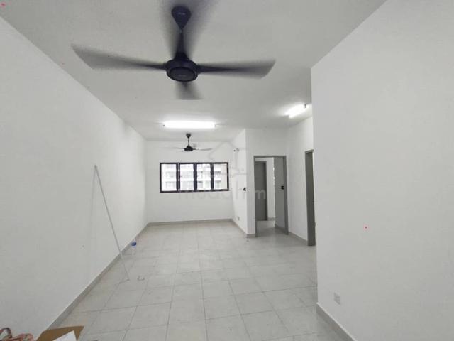 Flora Residency 1