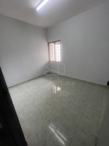 24’ x 70’ Single Storey Terrace House, Seremban 2 (Garden Avenue 2) 1