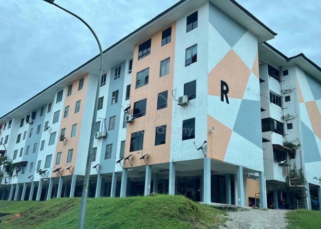 Flat Sri Lanang (Desa Tebrau) 1