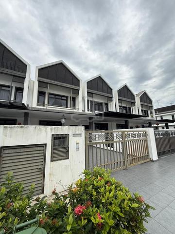 For Sale EcoSummer @ Charlton, 2 story Terrace House 1