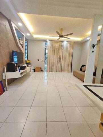 Bukit Indah 2 Storey Terrace For Rent with Gng 1