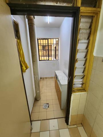 Sri Gotong Apartment 4