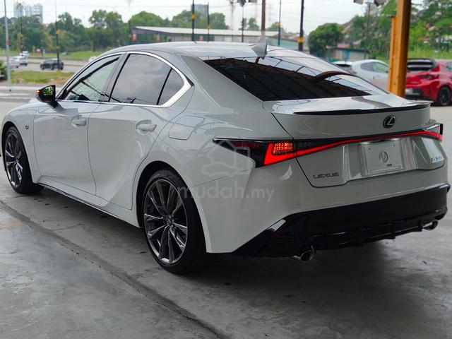 2022 Lexus IS300 2.0 F-SPORT - 3