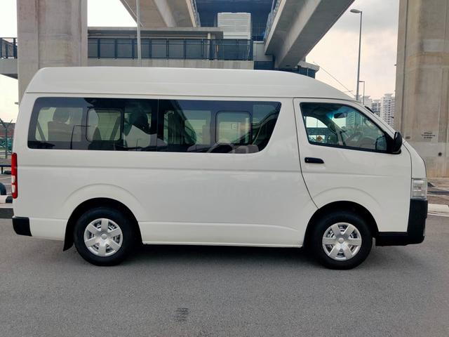 2015 Toyota HIACE 2.5 (M) Window Van - 4