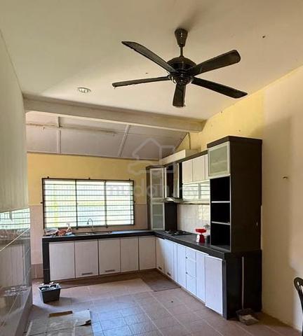 End Lot Teres Setingkat Di Indera Mahkota 15 (Bawah MV & Cantik) 1
