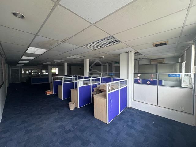 Kampung Gajah, Butterworth – 2 Combined 3-Storey Shop Lots For Rent 1