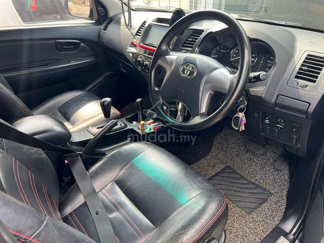 2015 Toyota HILUX 2.5 G TRD SPORTIVO (A) - 2