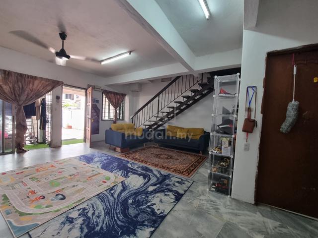 2 Storey Intermediate House Taman Puchong Perdana 1