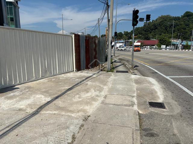 Main Road Industrial & Commercial Land at Jalan Permatang Damar Laut 1