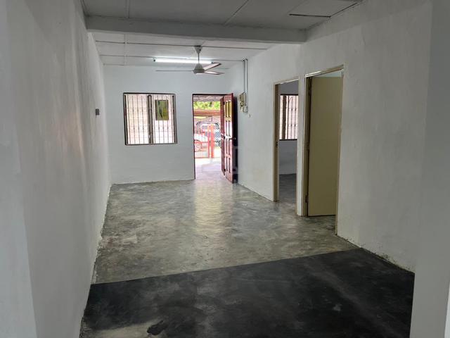 Single Storey Low Cost Jalan Pakis Sri Pulai For Sale 1