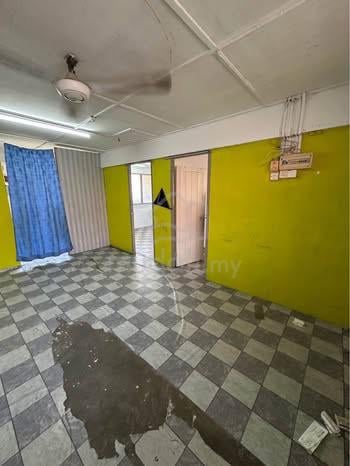 Rumah Flat Bukit Kecil 1