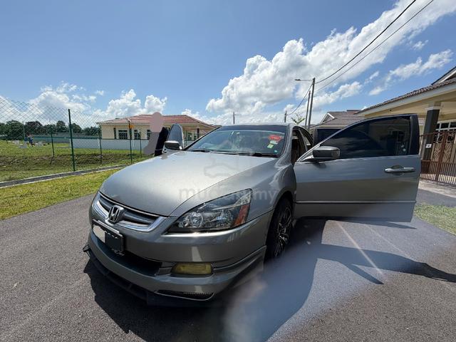 Honda Accord 2.0 - 1