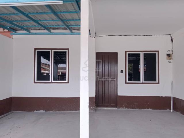 Rumah Teres Leasehold Taman Mantin Baharu 1