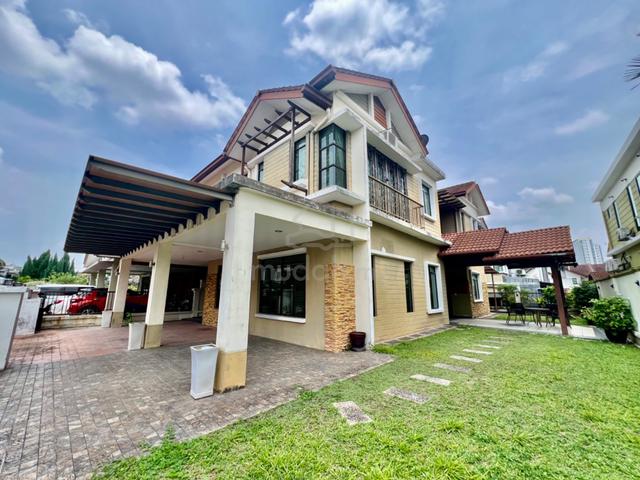 PRICE REDUCED-SEMI D(2 1/2 Storey) PUNCAK BANGI, BANDAR BARU BANGI 1