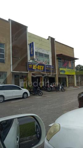 Jalan Bestari taman Bestari Indah ulu tiram ground floor facing road 1