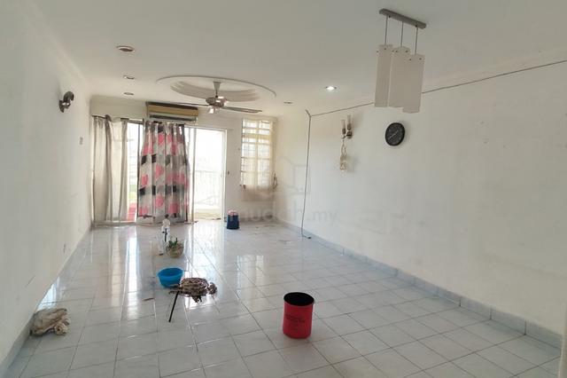 Townhouse Taman Lagenda Mas, Cheras【No Toll Access】Good Location 1