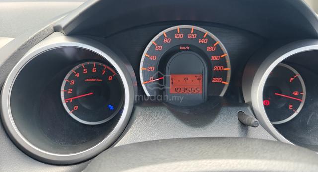 2014 Honda JAZZ 1.5 FACELIFT (A) - 5