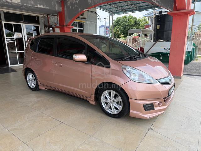 2013 Honda JAZZ 1.3 (HYBRID) FACELIFT (A) - 2