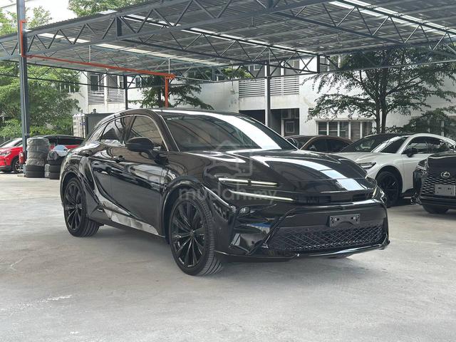 Toyota Crown Sport Z *Pan roof / Grade 4.5* - 1