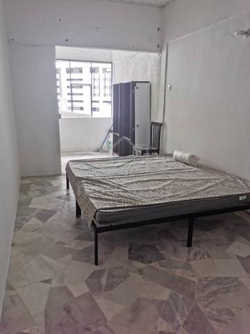 Bilik besar Medan Intan Apartment dkt KLTS 1