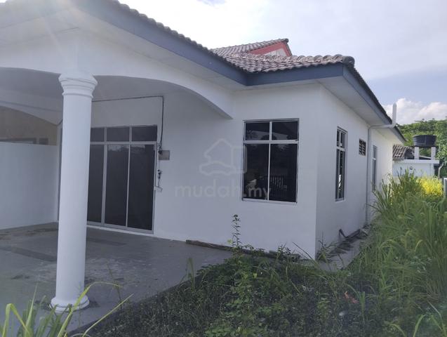 Semi D Pokok Sena 50k under market value, renovated, facing padang 1