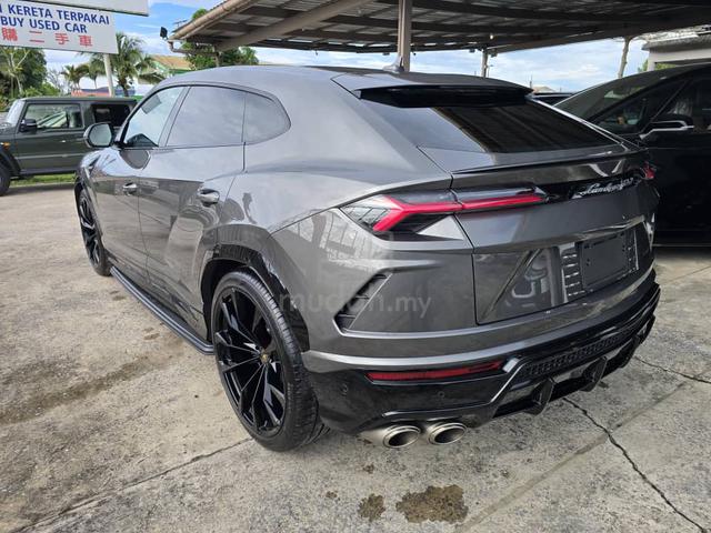 2021 Lamborghini Urus with Akrapovic Exhaust - 3