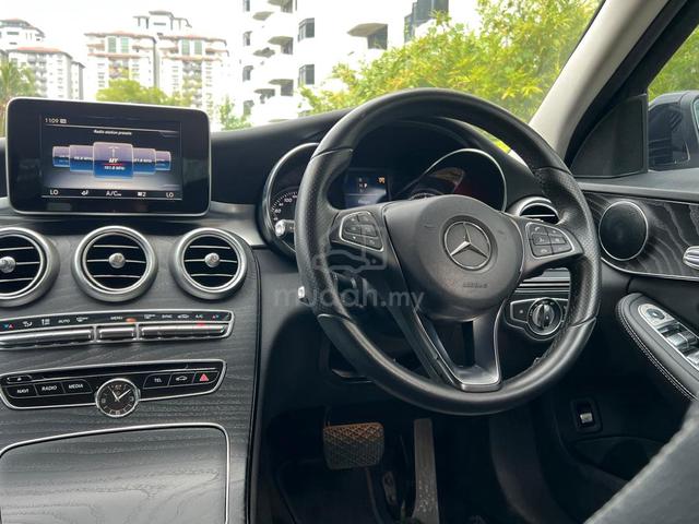 2017 Mercedes Benz C200 2.0 AVTGD/ F.Loan/ 3yWrty! - 5