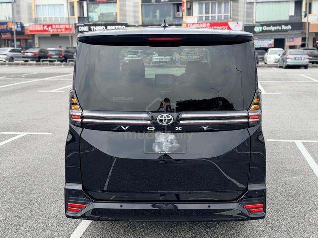 2022 Toyota VOXY 2.0 S-Z (A) - 4
