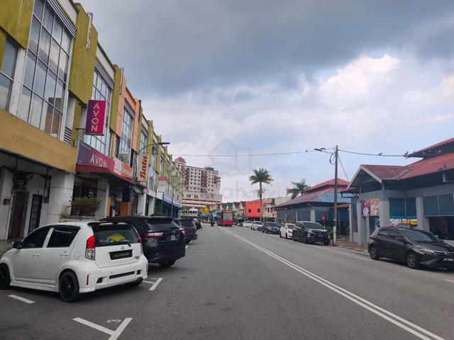 Investment Opportunity! 3 Storey Terrace Shoplot for Sale@ Kota Tinggi 1