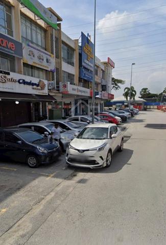 Bandar Botanic facing Aeon Mall Main Road , Ground Floor shop for rent 1