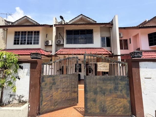 Double Storey Terrace for Sale Jalan Istana Klang. 1