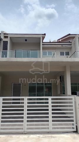 Raintree Park 1 Terraced House For Sale 1