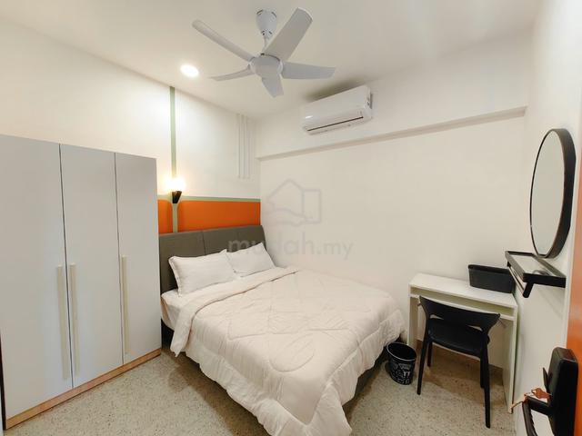 D’Aman Crismon room for rent 1