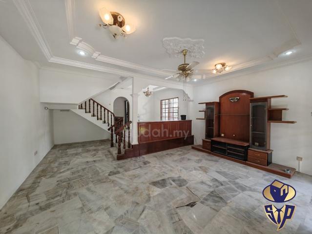 [RENOVATED] [CORNER] Bandar Sungai Long, Cheras (Facing no house) 1