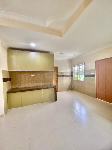 TMN SERI BAYU,Alor Gajah Teres Setingkat fully renovated,For Sale! 1