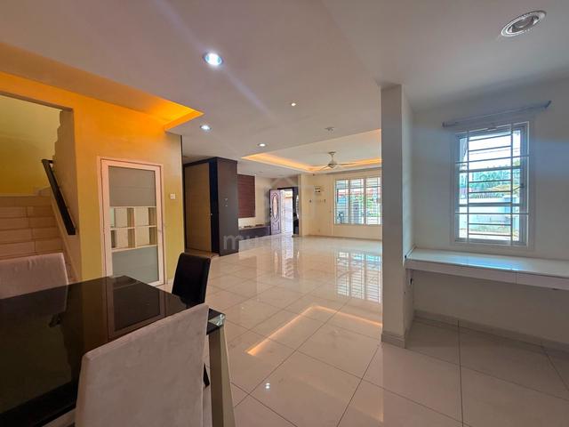 Below value 2 storey renovated Endlot terrace at Semabok for Sale 1