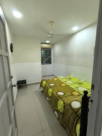 Ampang Master Room / Bilik Sewa (Free Wifi and Parking) 1