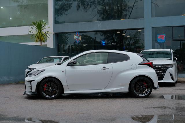 2021 Toyota YARIS 1.6 GR (M) - 4