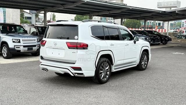 TOYOTA LAND CRUISER ZX LC300 2.5L (UNREGiSTERED) - 2