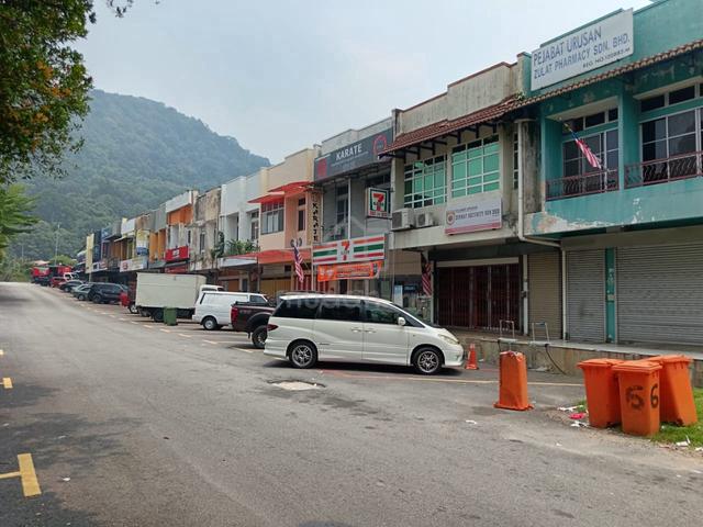 taman melawati 2 sty shoplot -jalan E1- 20x70 -freehold 1