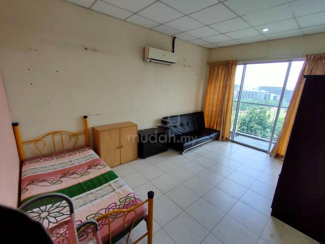 Cyberia Smarthome furnished non sharing large room 1