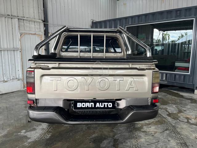 Toyota HILUX 2.5 SR TURBO (A) - 4