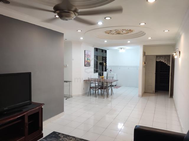 Pantai Apartment 1